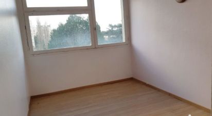 Apartment 3 rooms of 57 m² in Avon (77210)