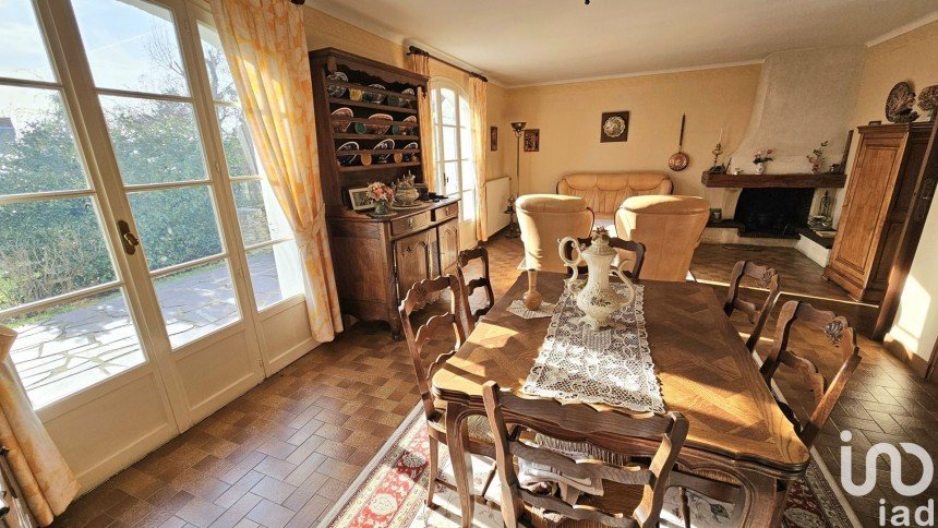 House 7 rooms of 176 m² in Savenay (44260)