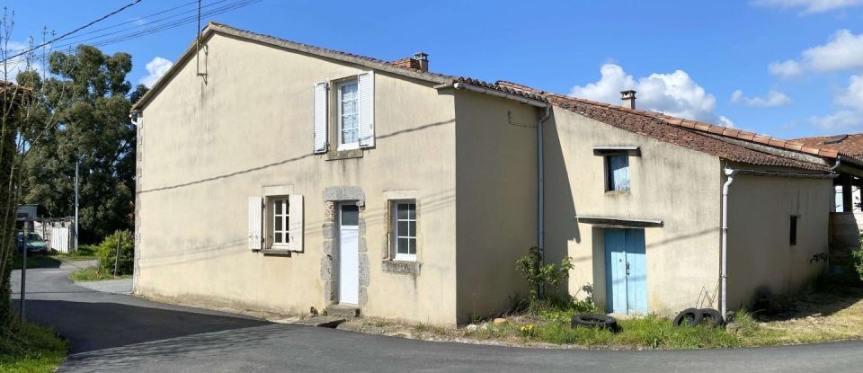 Maison 4 pièces de 118 m² à Antigny (85120)