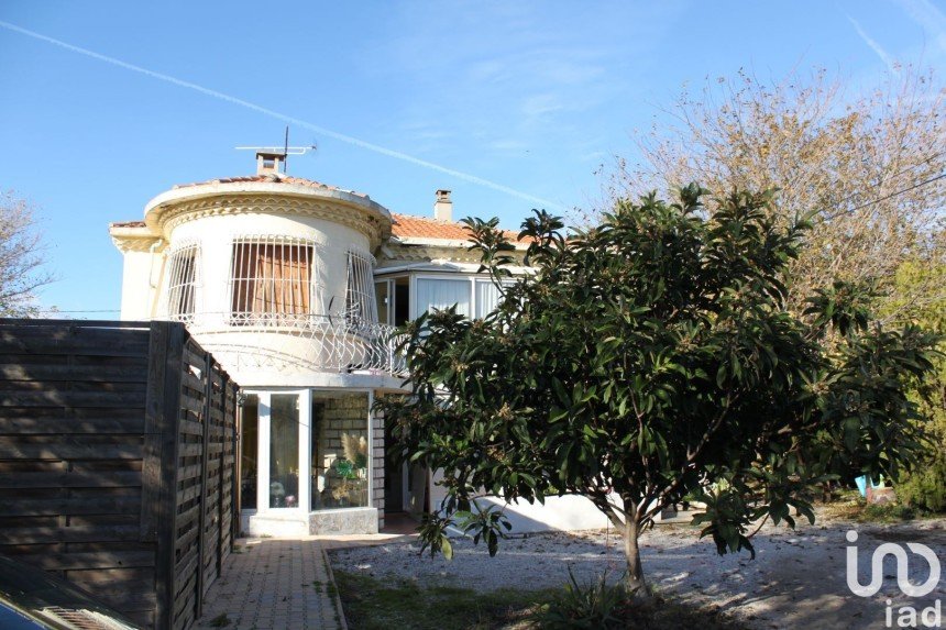 Maison 9 pièces de 220 m² à Marignane (13700)