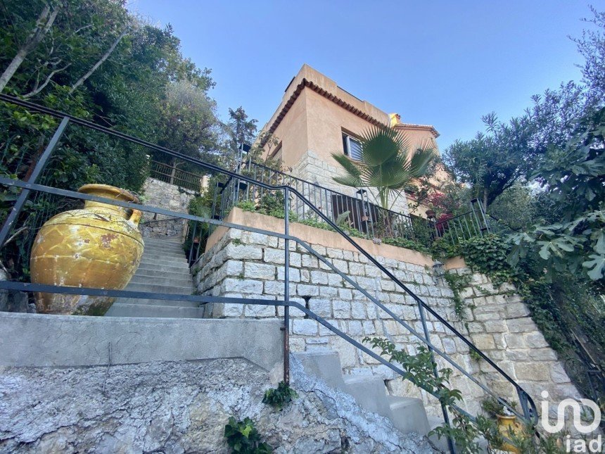 House 4 rooms of 135 m² in Grasse (06130)