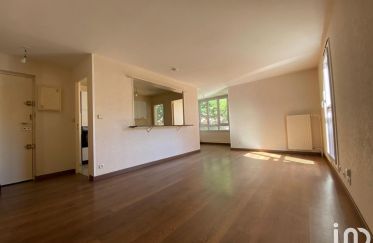 Apartment 2 rooms of 54 m² in Les Ulis (91940)