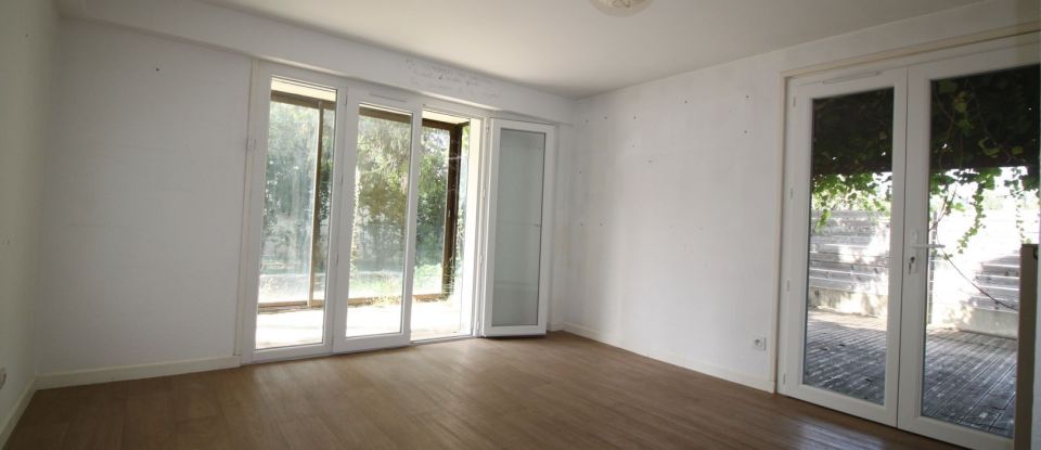 House 6 rooms of 150 m² in Montélimar (26200)