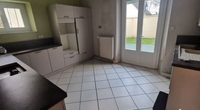 House 7 rooms of 130 m² in Connerré (72160)