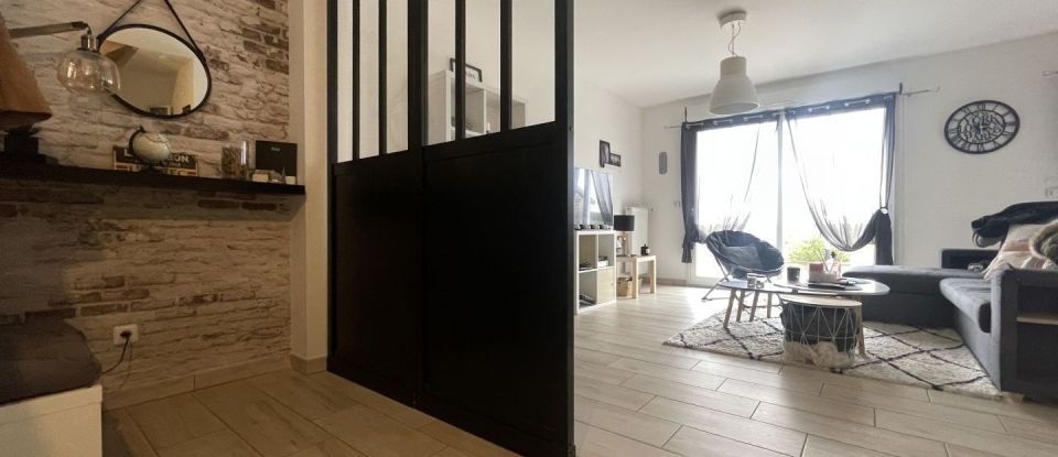 House 5 rooms of 100 m² in Saint-Aubin-des-Bois (28300)