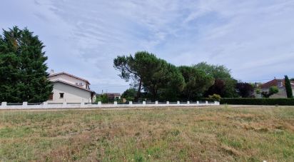 Land of 592 m² in Soussans (33460)