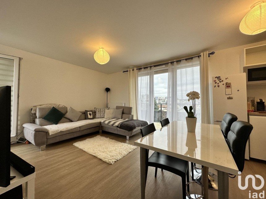 Apartment 3 rooms of 60 m² in Livry-Gargan (93190)