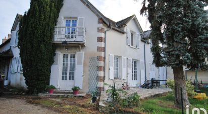 House 8 rooms of 216 m² in Neuvy-sur-Loire (58450)