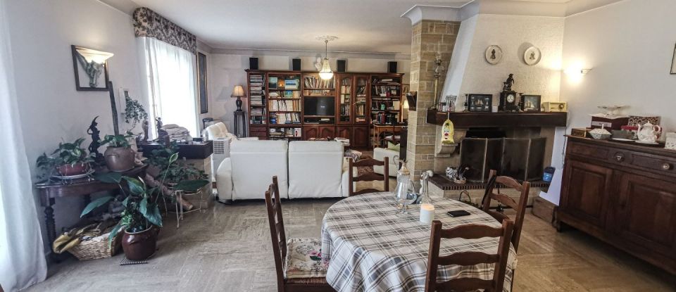 House 8 rooms of 270 m² in Castelfranc (46140)