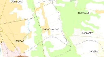 Land of 1,742 m² in Sarrouilles (65600)