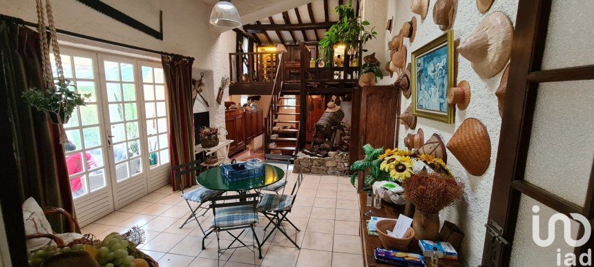 House 7 rooms of 214 m² in Mouzillon (44330)