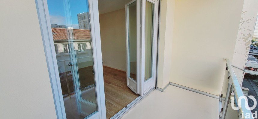 Apartment 2 rooms of 42 m² in Clermont-Ferrand (63000)