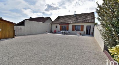 House 4 rooms of 97 m² in Saint-Cyr (71240)