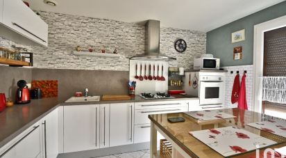 House 4 rooms of 97 m² in Saint-Cyr (71240)
