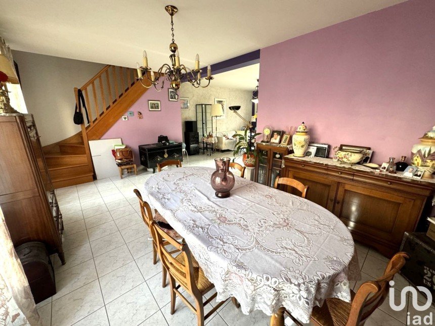 House 6 rooms of 100 m² in Montgeron (91230)