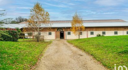 Equestrian facility 5 rooms of 140 m² in Chaptelat (87270)
