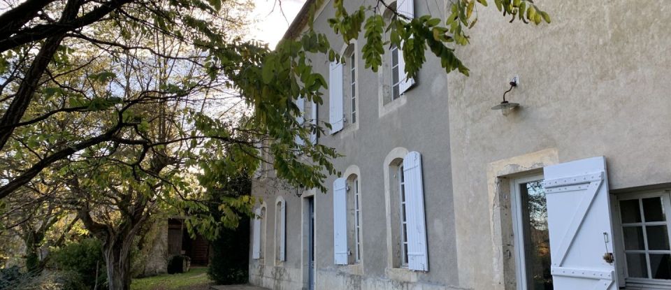 House 5 rooms of 200 m² in Caumont (33540)