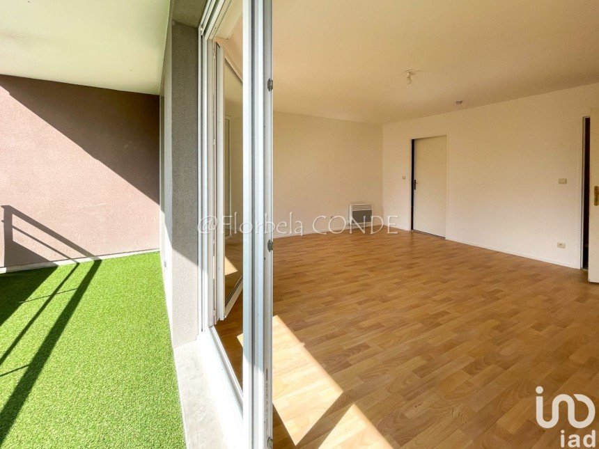 Appartement 1 pièce de 32 m² à Cergy (95800)