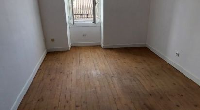 House 3 rooms of 75 m² in Chenac-Saint-Seurin-d'Uzet (17120)