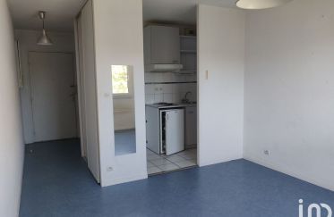 Apartment 1 room of 23 m² in Bordeaux (33000)