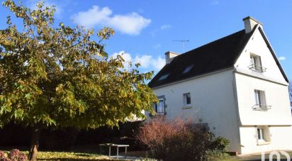 House 10 rooms of 177 m² in Fouesnant (29170)