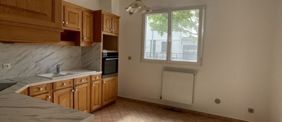 House 4 rooms of 100 m² in Vitry-sur-Seine (94400)