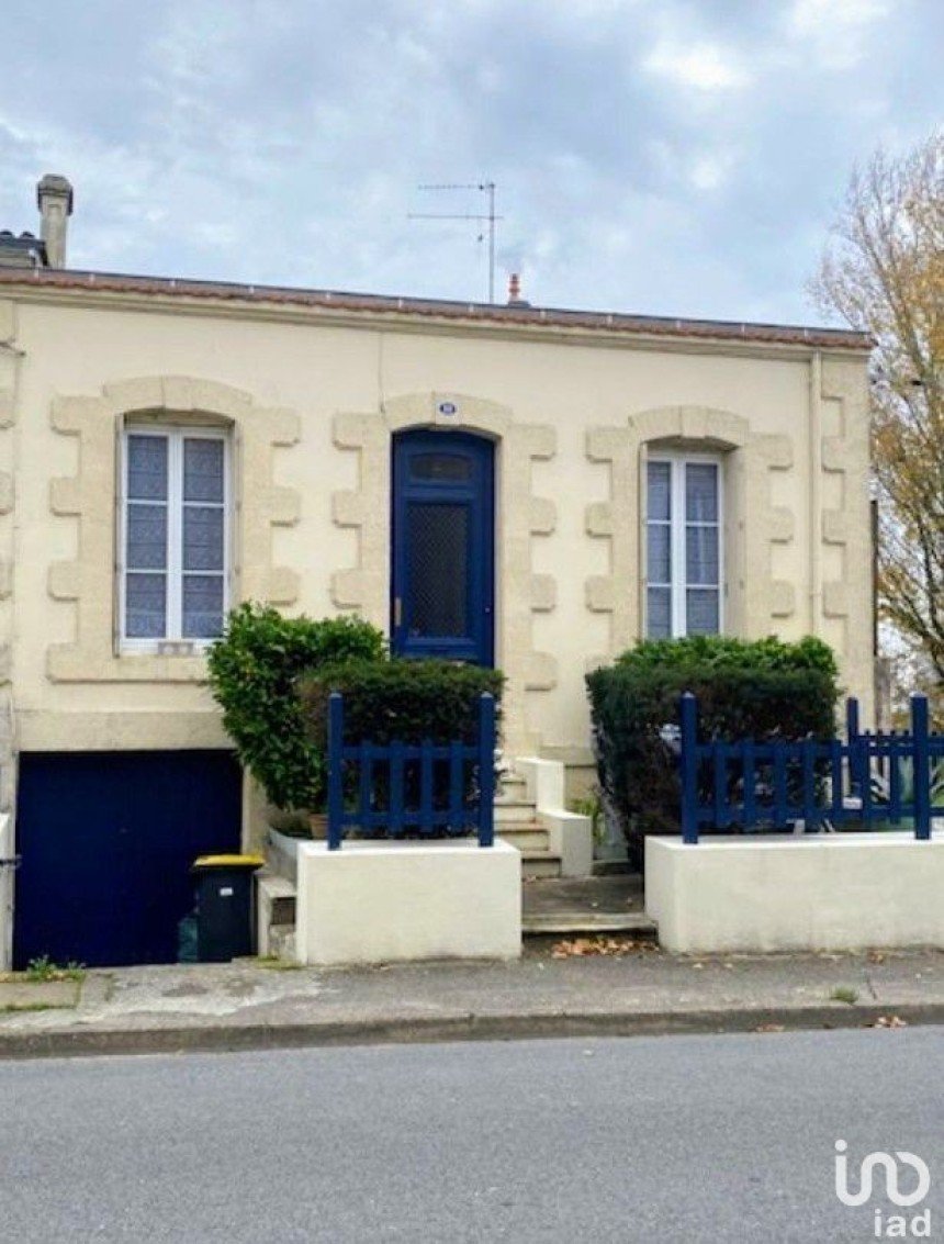 House 5 rooms of 120 m² in Blaye (33390)