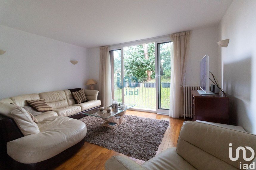 Apartment 4 rooms of 71 m² in Vaucresson (92420)