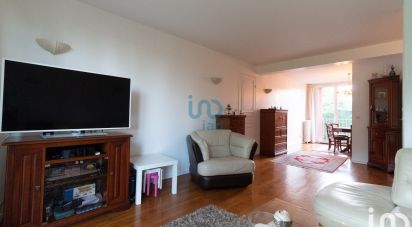 Apartment 4 rooms of 71 m² in Vaucresson (92420)