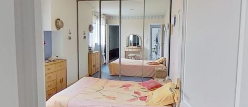 House 8 rooms of 263 m² in Montargis (45200)