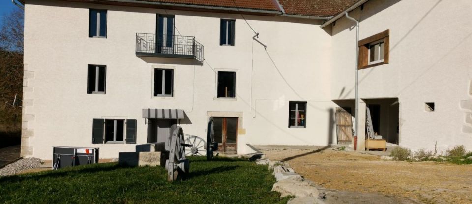 Moulin 8 pièces de 398 m² à Thézillieu (01110)