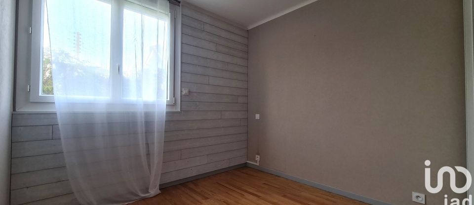 Appartement 4 pièces de 82 m² à Vannes (56000)