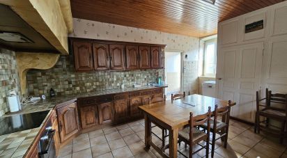 House 4 rooms of 124 m² in Anchenoncourt-et-Chazel (70210)