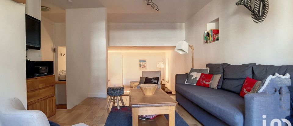Duplex 5 rooms of 102 m² in Saint-Chaffrey (05330)