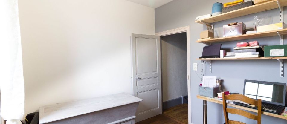House 5 rooms of 90 m² in Saint-Léonard-de-Noblat (87400)