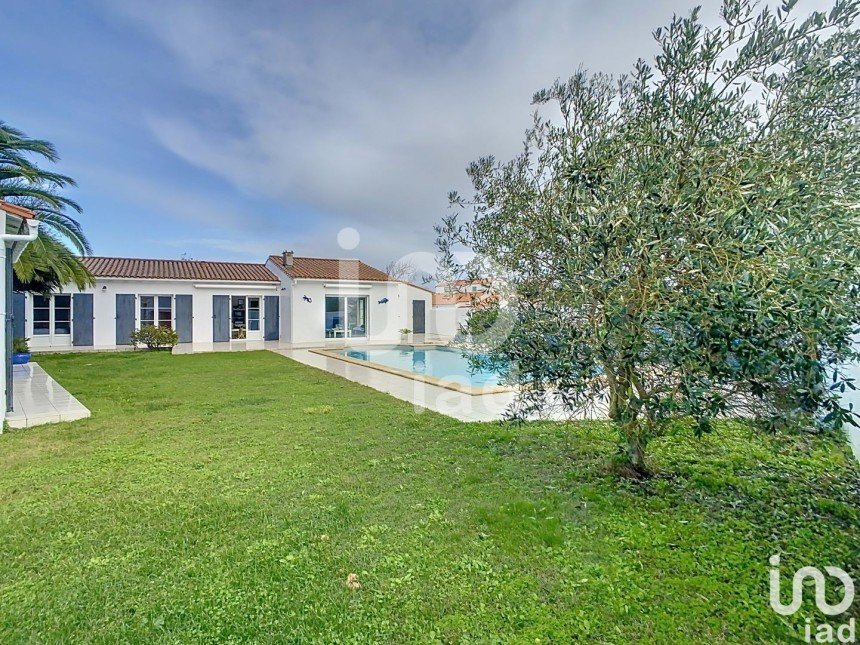 House 6 rooms of 148 m² in La Couarde-sur-Mer (17670)