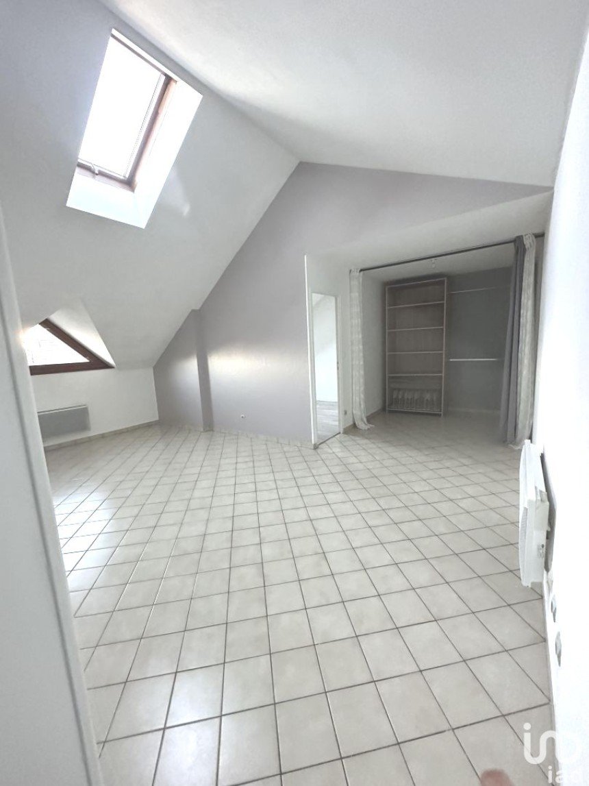 Appartement 2 pièces de 44 m² à Sens (89100)