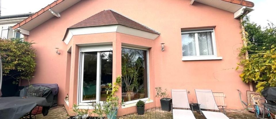 House 6 rooms of 130 m² in Savigny-sur-Orge (91600)