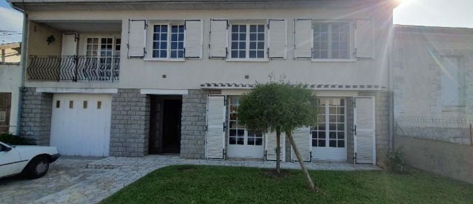 Maison 5 pièces de 149 m² à Châtillon-sur-Thouet (79200)