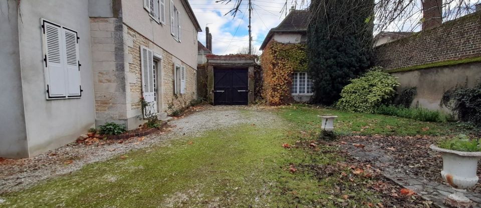 House 9 rooms of 221 m² in Brienne-le-Château (10500)