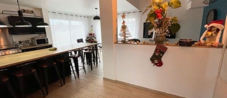 House 6 rooms of 115 m² in Cucq (62780)