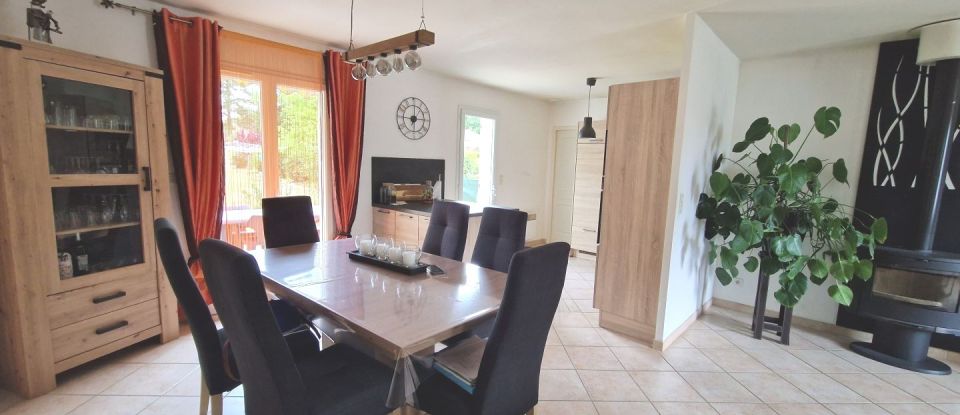 House 4 rooms of 91 m² in Bouzy-la-Forêt (45460)