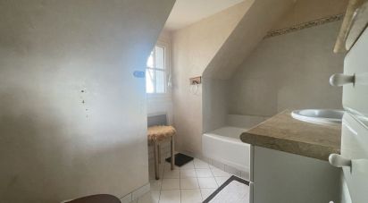 House 5 rooms of 144 m² in Saint-Martin-des-Monts (72400)