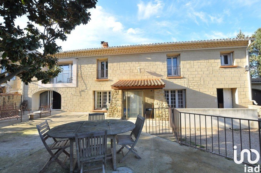 House 6 rooms of 275 m² in Théziers (30390)