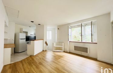 Apartment 2 rooms of 44 m² in Paris (75017)