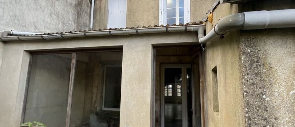 House 4 rooms of 109 m² in Izé (53160)