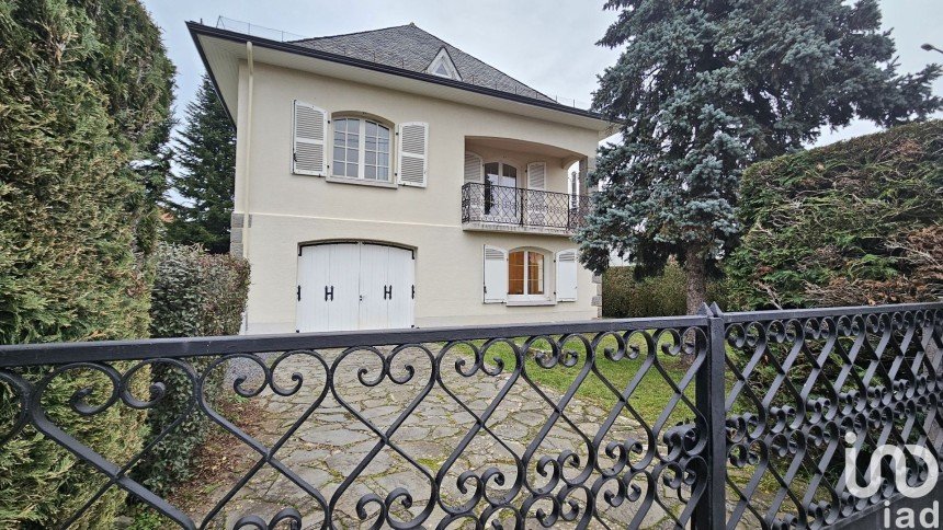 House 6 rooms of 181 m² in Aurillac (15000)