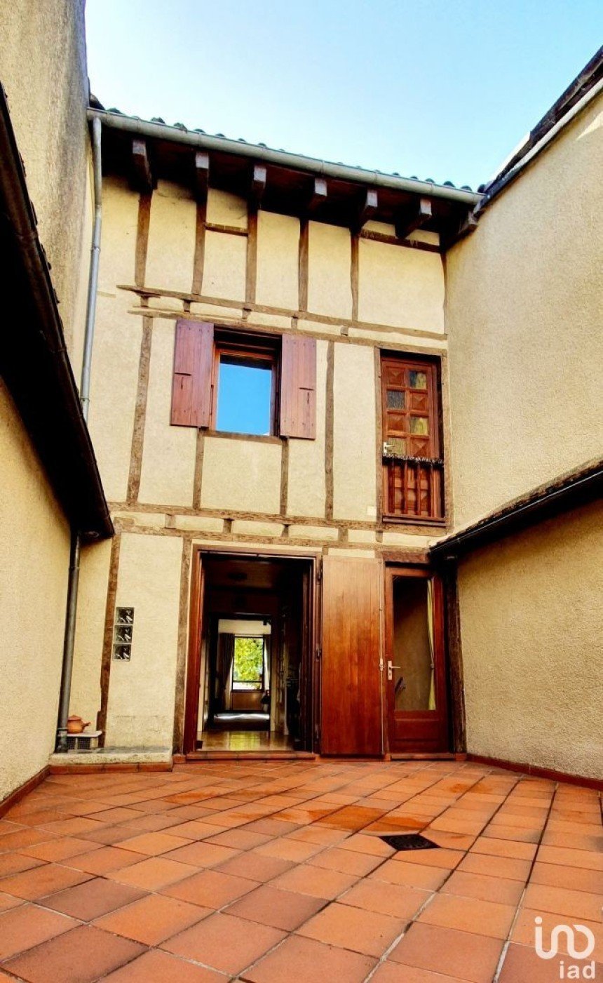 Maison 4 pièces de 112 m² à Laroquebrou (15150)
