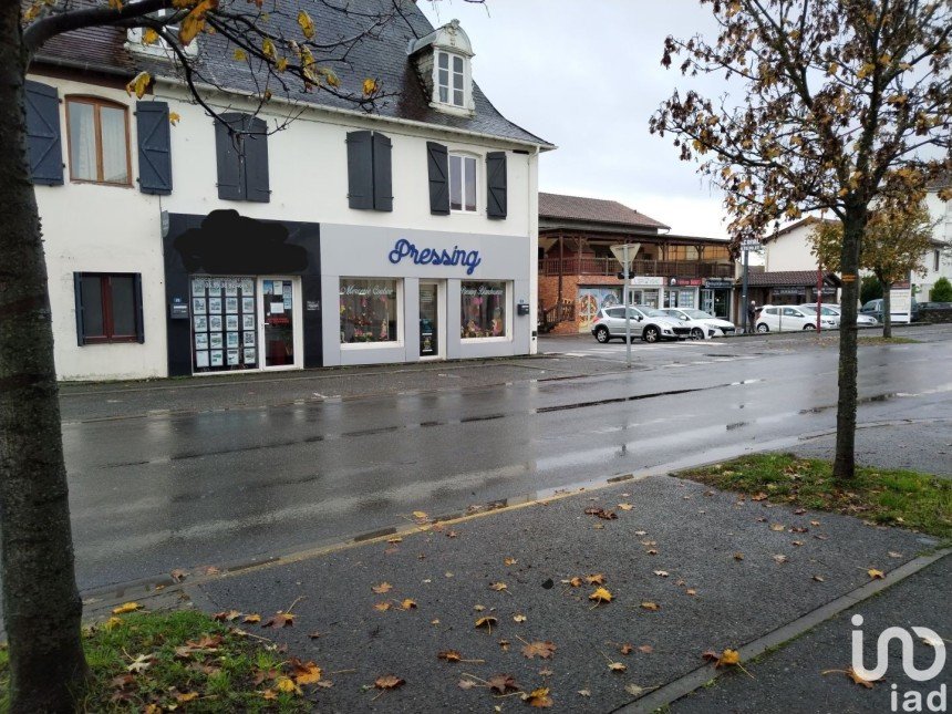 Retail property of 103 m² in Orthez (64300)