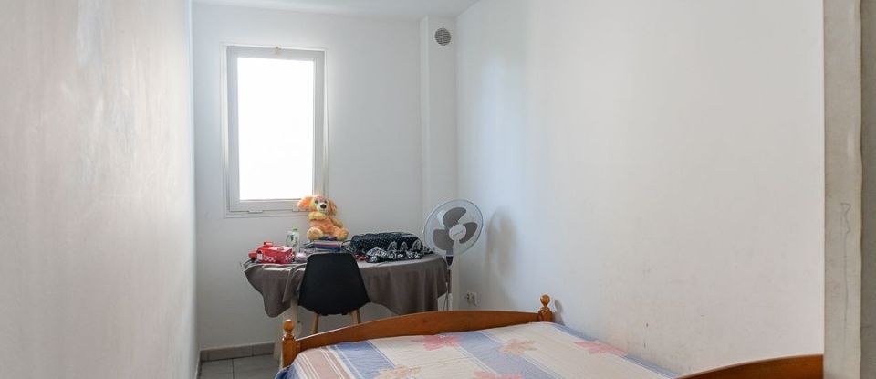 Apartment 3 rooms of 58 m² in Saint-Denis (97490)
